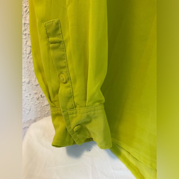 Rock & Republic Sheer Top size 12 large neon yellow green - Picture 2 of 6